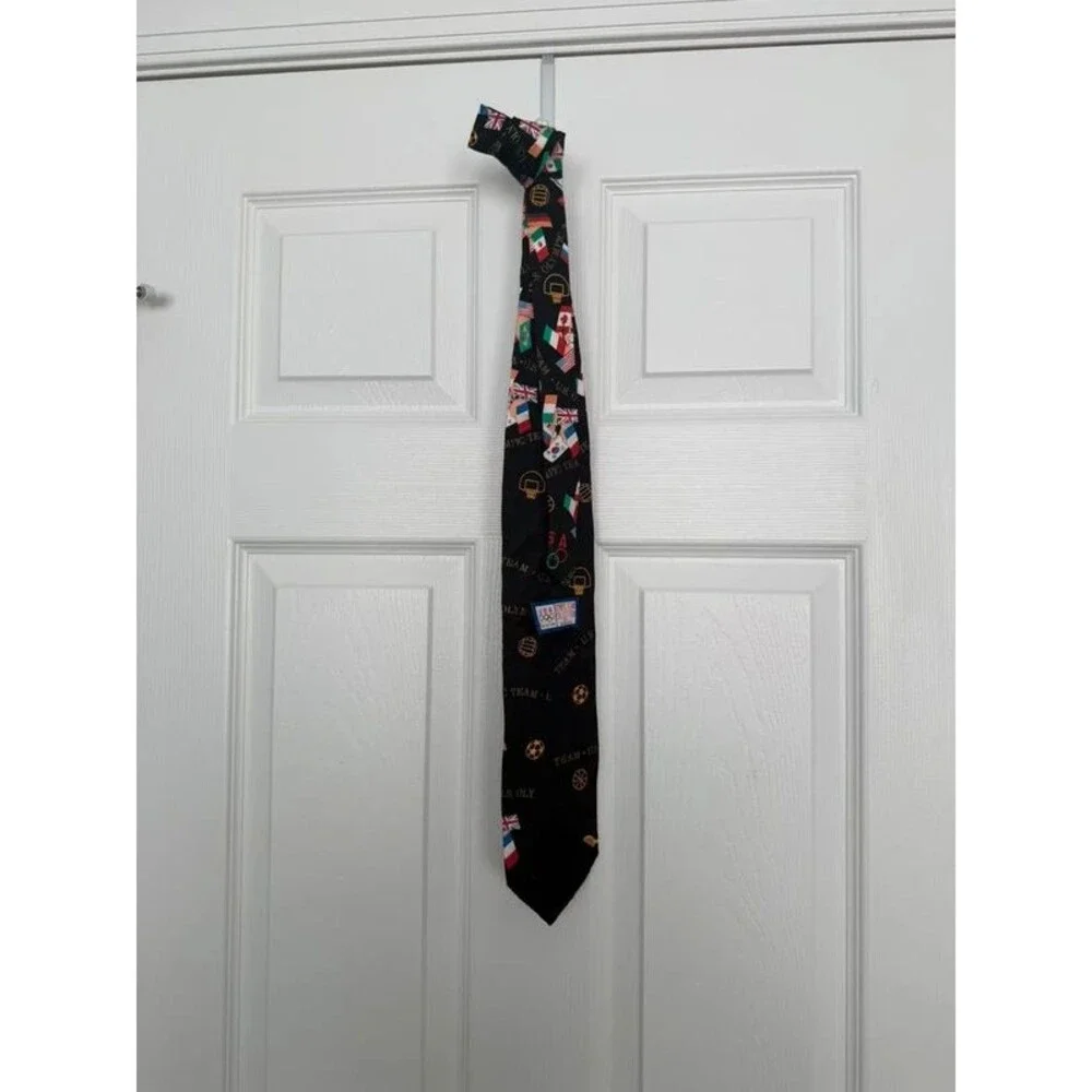 Mens silk tie with olympics design